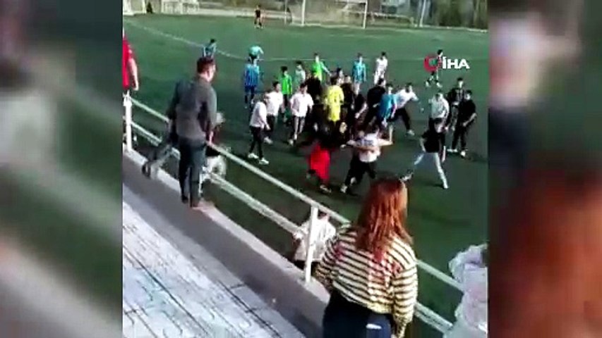 Karabük’te U17 maçında ortalık karıştı: Karşılaşma tatil edildi | Ajansspor | IHA