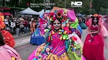 México: El espectacular desfile de Catrinas hace 'revivir a los muertos'