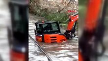 Bodrum’da sağanak hayatı felç etti! İş yerlerini su bastı, yollar göle döndü