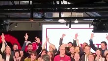 "Momento histórico extraordinário" na democracia sérvia após derrota de Vučić