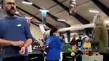 Oltre 1.000 fan adulti di LEGO si ritrovano in Danimarca vicino alla città natale del marchio