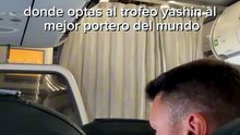 Unai Simón, protagonista de un video viral, al ser sorprendido en pleno vuelo a Londres para la gala del Balón de Oro