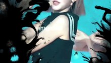 Pesona Jiwoo di panggung emang selalu bikin gagal fokus🛐