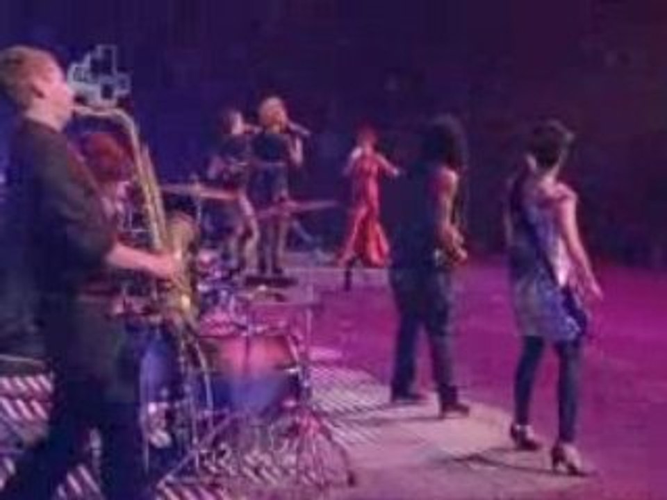 Kylie Minogue - X Tour - 2 Hearts