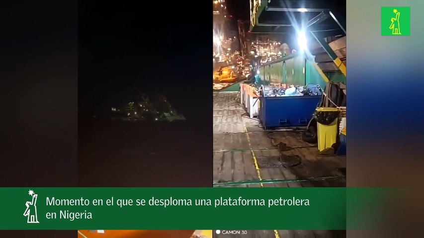 Momento en el que se desploma una plataforma petrolera en Nigeria