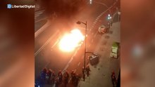 Radicales encapuchados desatan el caos en Bilbao