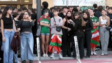 Miles de manifestantes ante el campus de Deusto contra Vito Quiles, que no se presenta