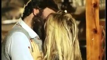 Sarı Bela Türk Filmi _ Mine, Faruk_un Aklını Başından Alıyor!