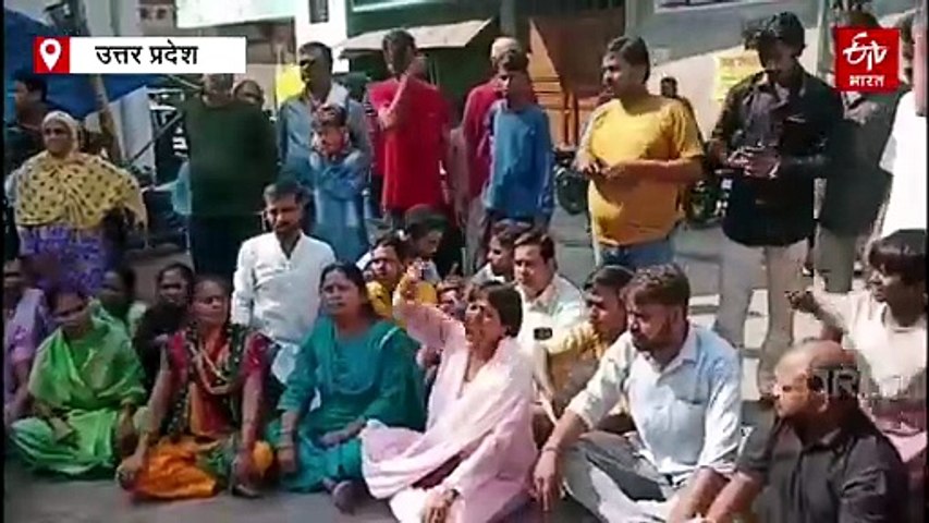 लखनऊ ट्रिपल मर्डर; एक ही घर से उठीं 3 अर्थियां, आक्रोशित भीड़ ने की एनकाउंटर की मांग