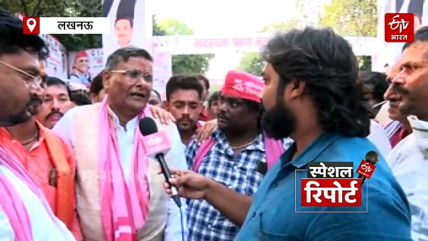 UP Election 2027: चुनाव से पहले सपा का बढ़ा कुनबा, पूर्व MLA और पूर्व IAS समेत कई दिग्गजों ने थामा अखिलेश का हाथ