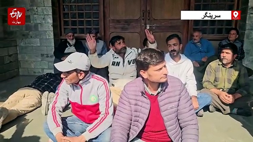 کابینہ میں نظرانداز کیے جانے پر مبارک گل کے حامیوں کا نیشنل کانفرنس ہیڈکوارٹر کے باہراحتجاج، پارٹی چھوڑنے کا انتباہ