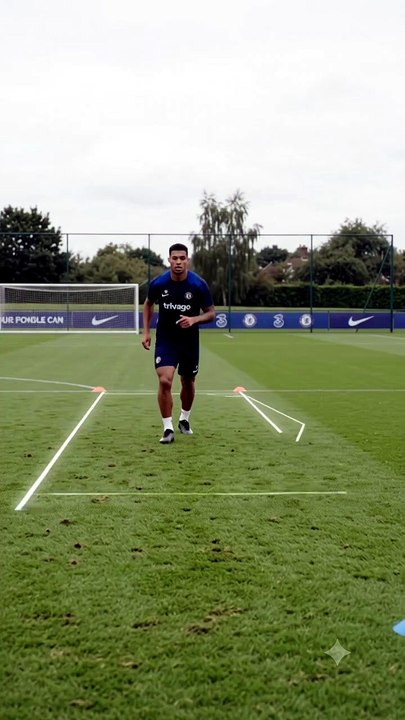 Midfielder_uses_two-step_decoy_20261001144627 - video Dailymotion