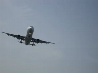 Atterrisages et décollages à Corfou