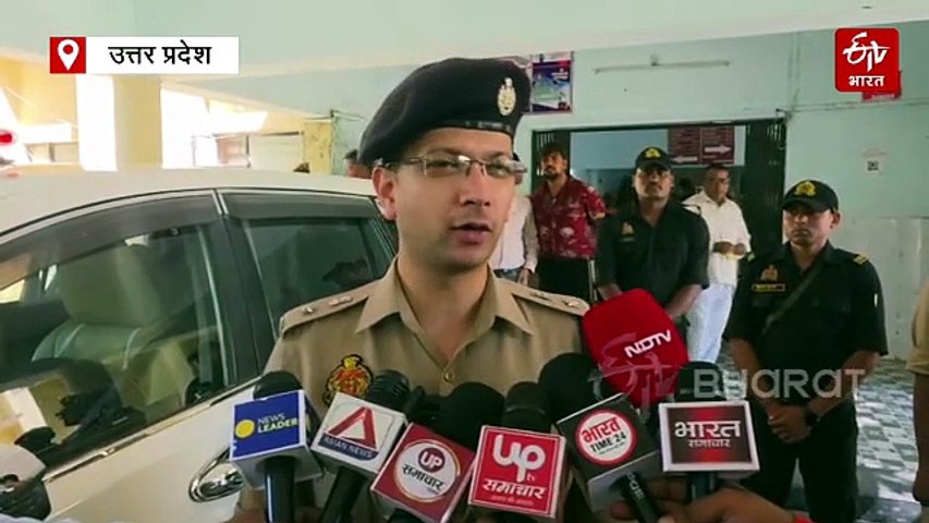 महराजगंज पुलिस ने 28 लाख का गुमशुदा मोबाइल बरामद कर उनके स्वामियों को सौंपा