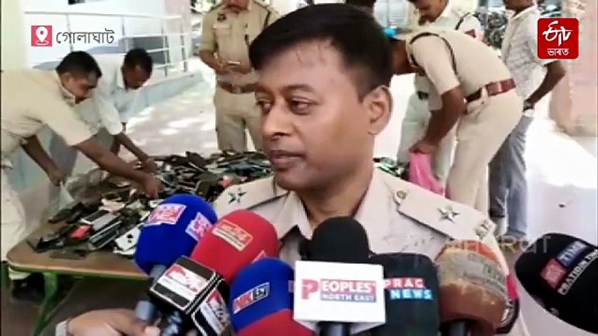 থানাৰ বাৰান্দাত মোবাইলৰ দ’ম, ক’ৰ পৰা আহিল ইমানবোৰ মোবাইল ?