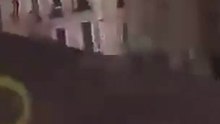Varios agentes de la Policía Nacional salvaron la vida a un bebé que se estaba atragantando muy cerca de la calle Gran Vía de Madrid