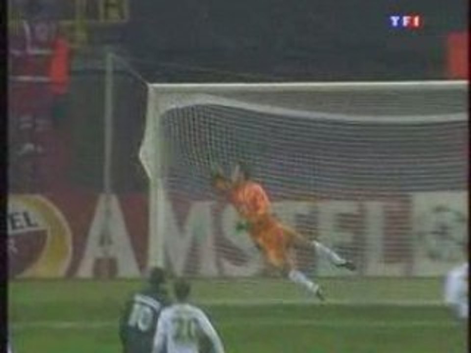 Enorme Coup Franc De Juninho Contre Le Werder De Breme