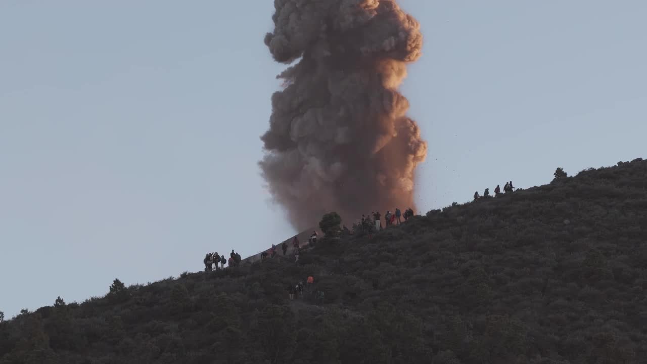 Drone Captures Volcanic Eruption in Guatemala - video Dailymotion