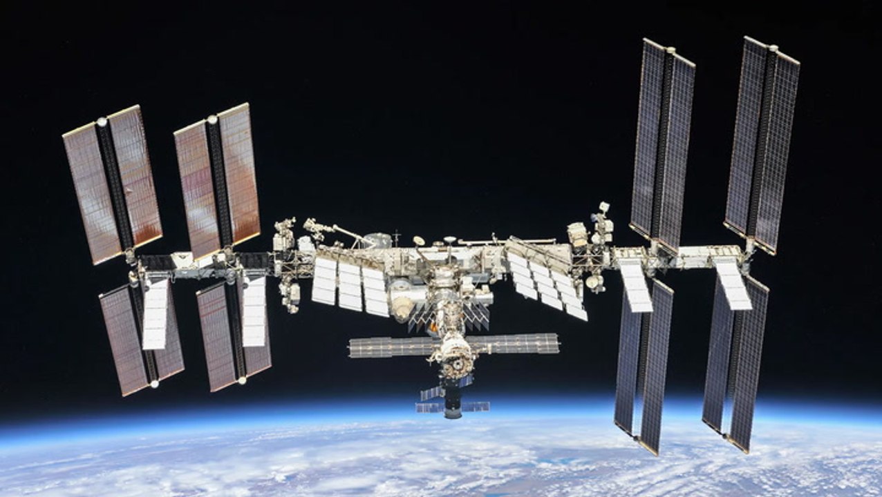 Watch This Time-Lapse Animation Of The International Space Station ...