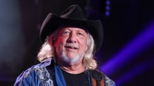 カントリー歌手のジョン・アンダーソン氏が死去、享年71歳