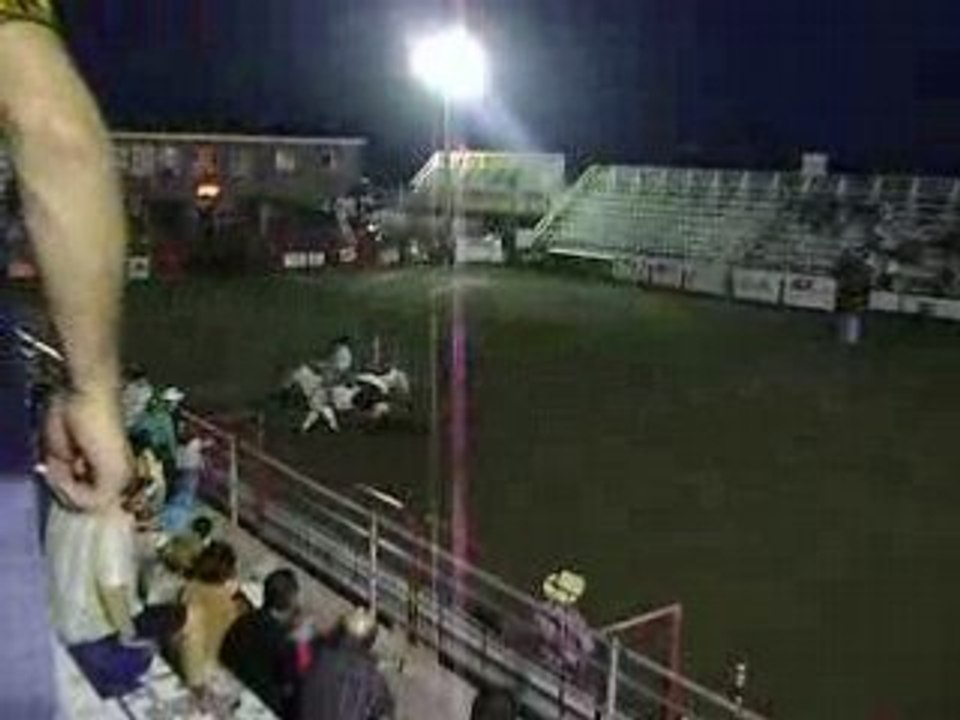 Amélie & Lucky Dans les Barils