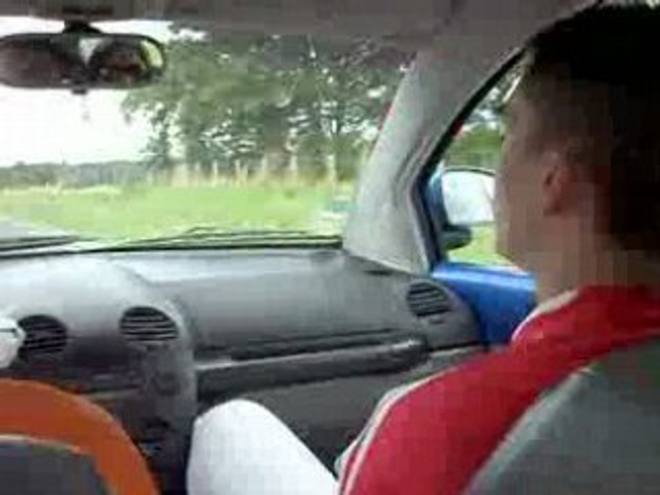 sur le chemin du retour apres le saut a l'elastique