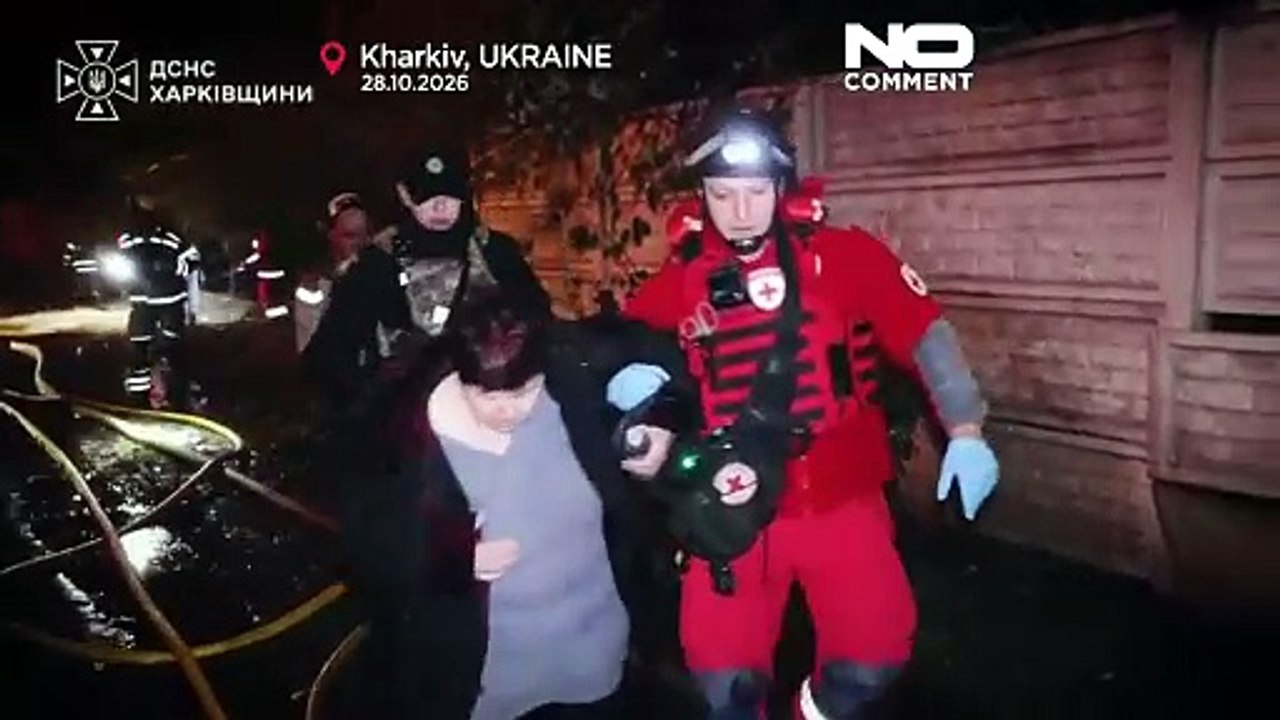 Ukraine: großbrand verwüstet häuser nach russischem angriff auf charkiw