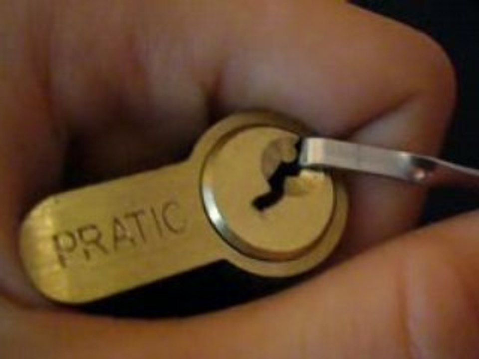 Lockpicking of a door lock