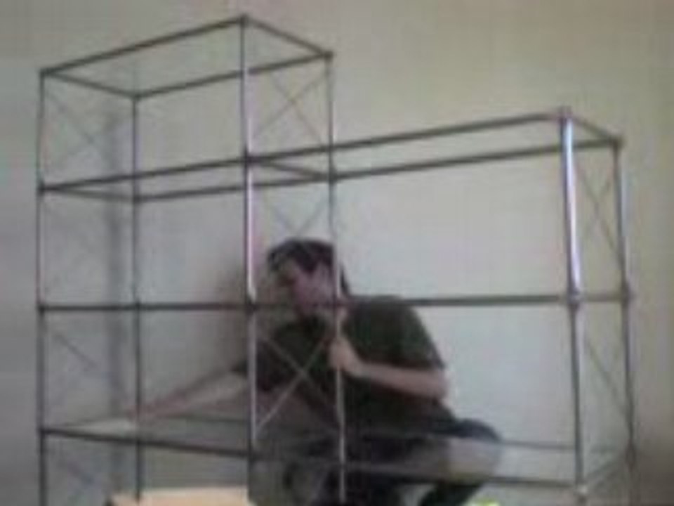 TuXi nettoie ses vitres