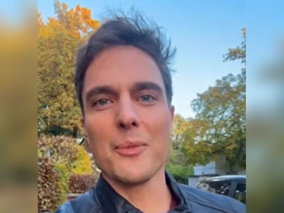 Zu alt für selfies? constantin schreiber wehrt sich gegen age-shaming