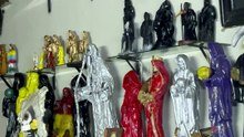 🕯️ Entre veladoras, flores y oraciones, creyentes de la Santa Muerte celebran su día 💀🌼