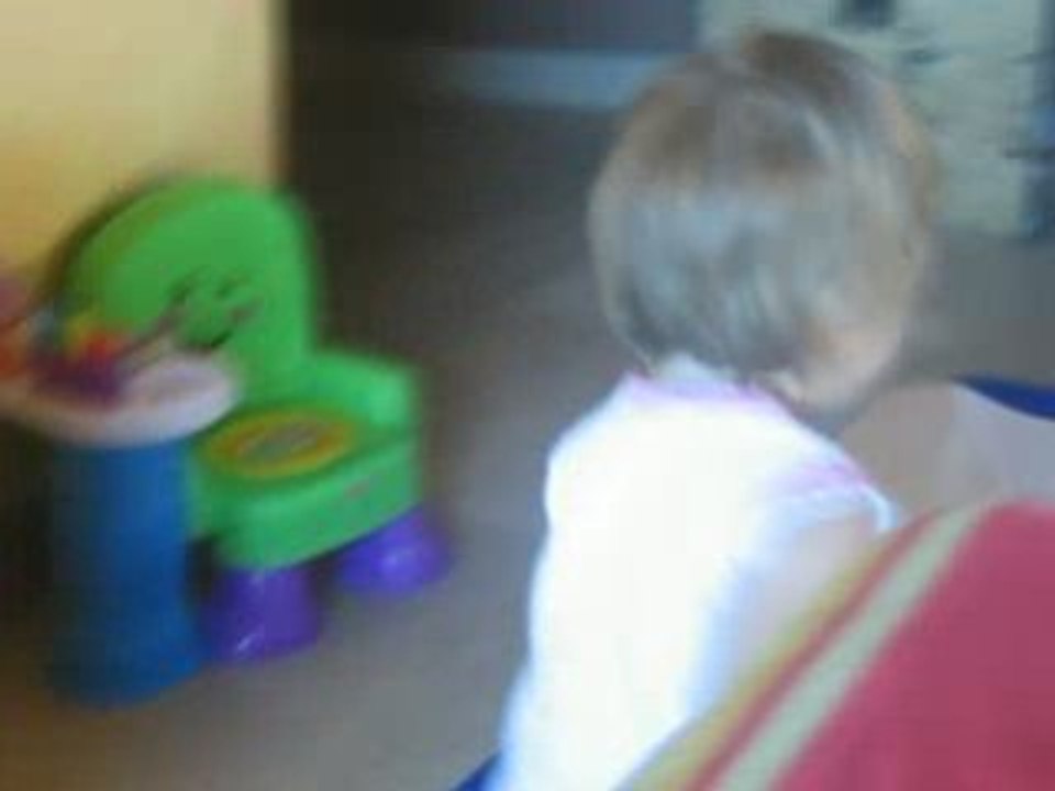 loulou au bureau