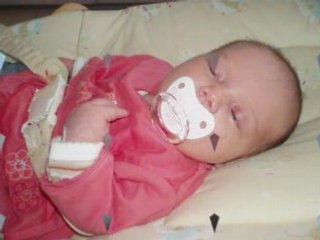 ELOISE BEBE DORT_0001