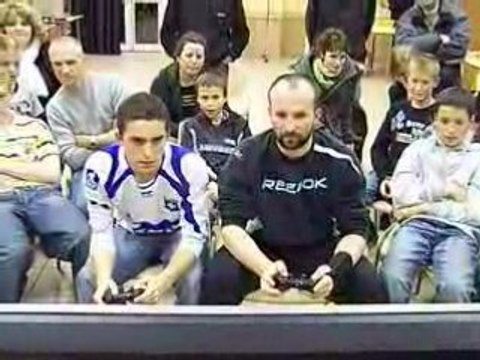Fin de la finale du tournoi de pes 2008 des SRN