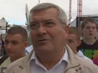 Furious Newcastle United fans vent anger at 'sacked' Keegan