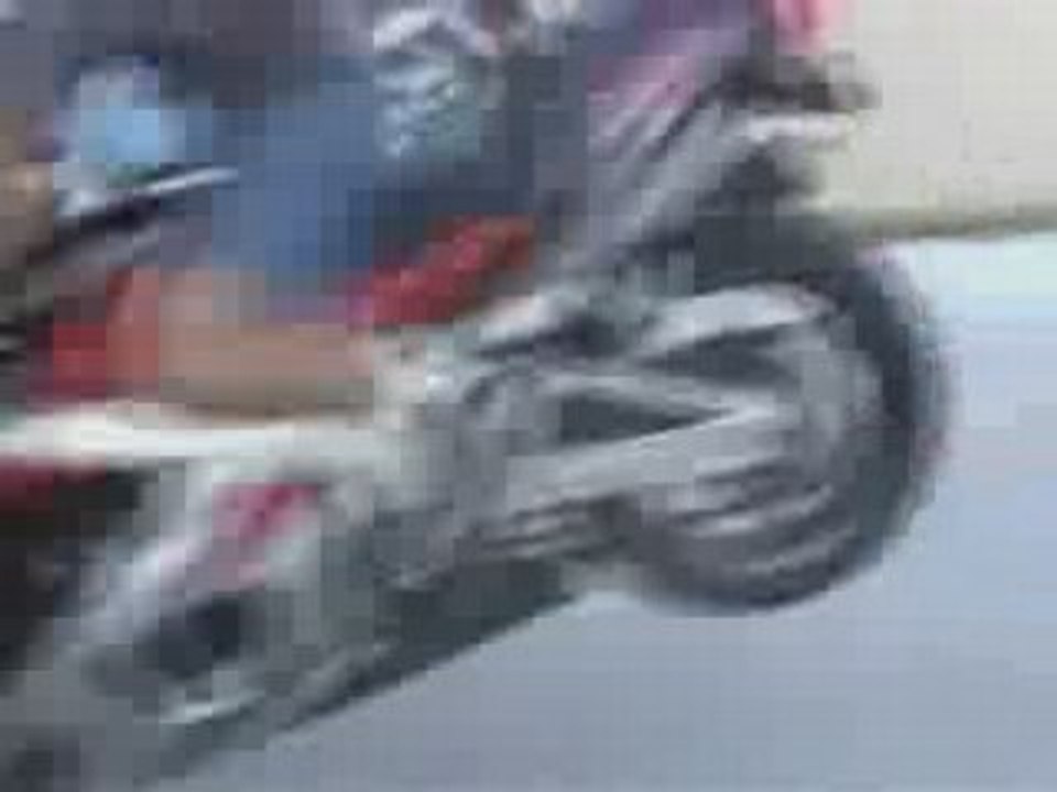 terrible chute en moto
