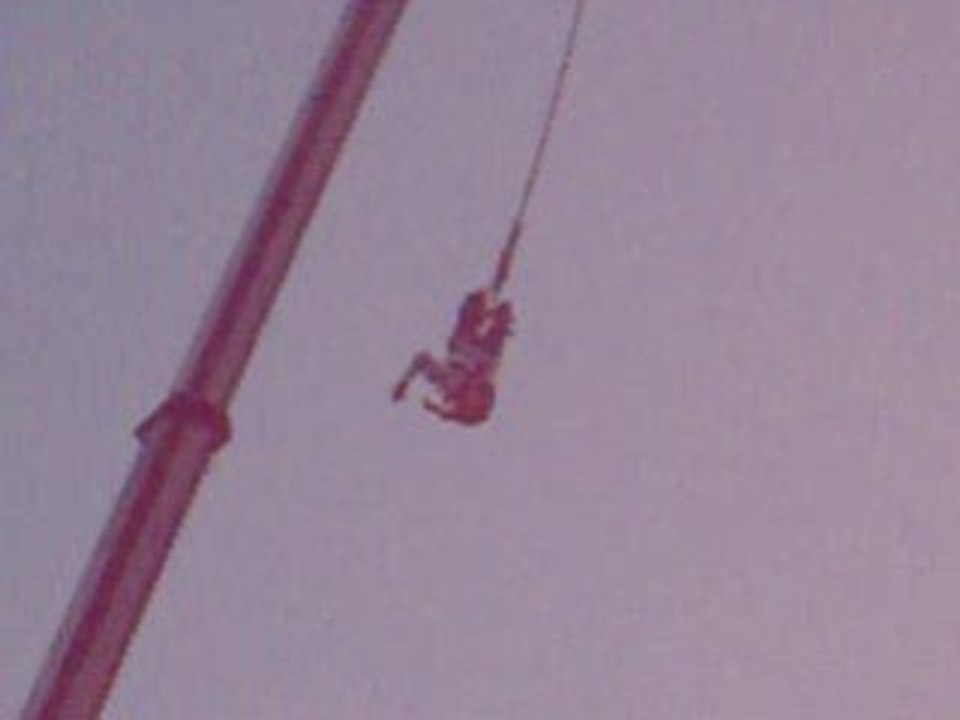 Vito saut à l' élastique
