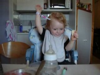 Tom en vacances aux saisies.  A Table...
