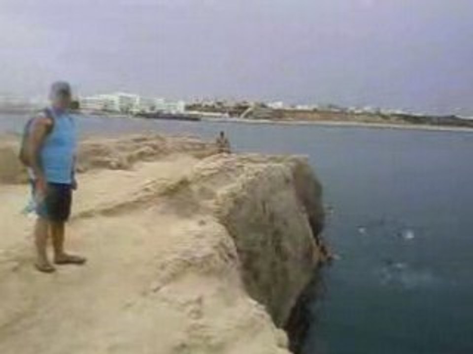 V24-08-08_18.35