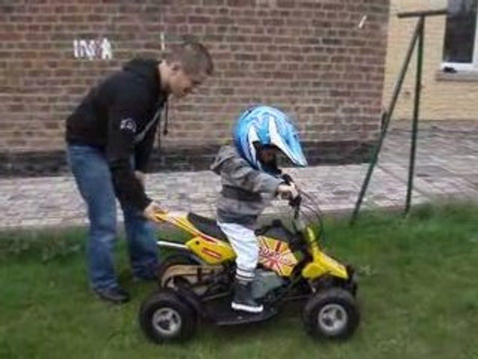 arthur sur son quad 1