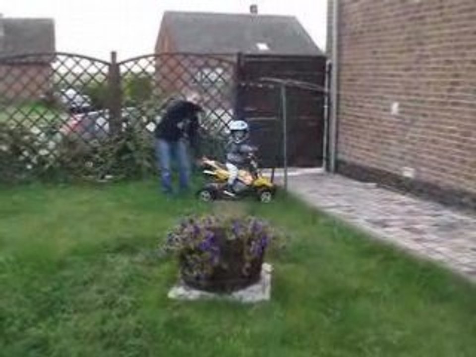 arthur sur son quad 2