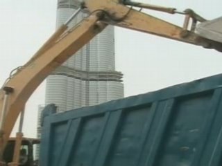 Giant Dubai tower is still growing