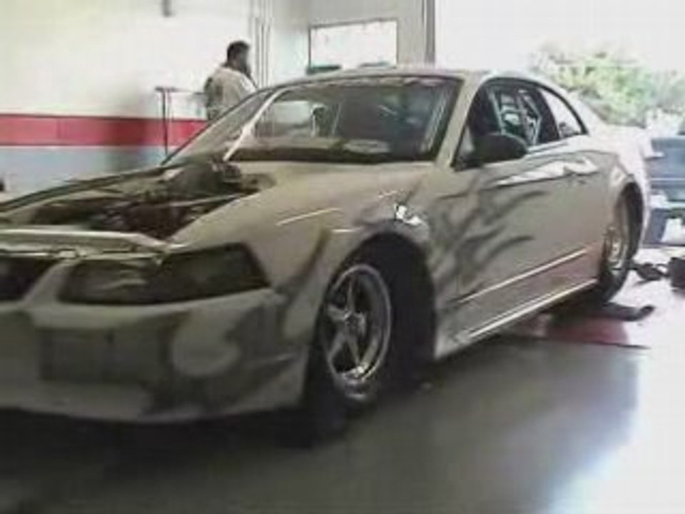 2000 HP Mustang sur le Dyno
