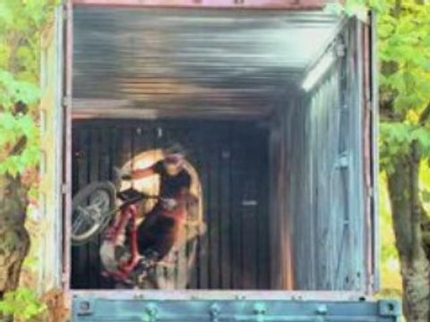 julien Dupont vs thierry Ehrmann à la Demeure du Chaos