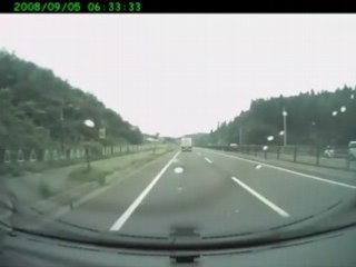 白バイ　シートベルト