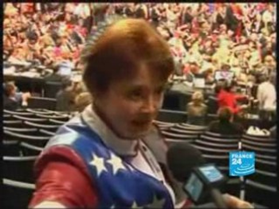 The  GOP floor crowd comments on Palin