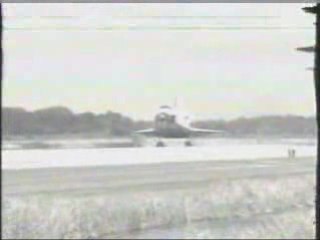 El transbordador Endeavour regresa