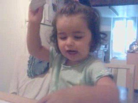 Margault chante une souris verte