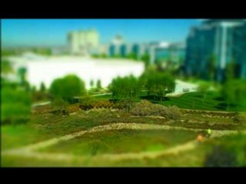 Flip Camera Tilt-Shift Visual Experiments.