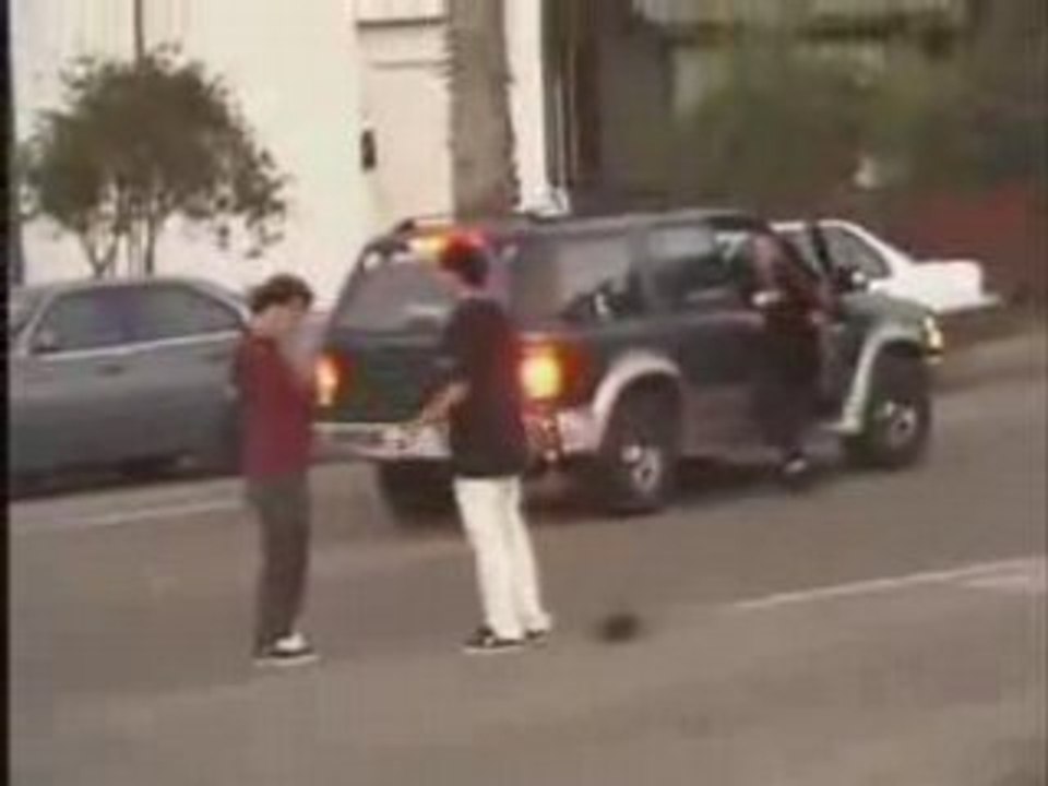 Skater vs voiture